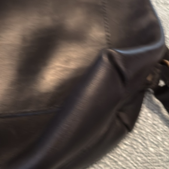 Portland leather black backpack - Picture 4 of 10